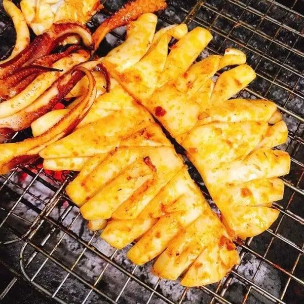 Mực nang khổng lồ nướng
